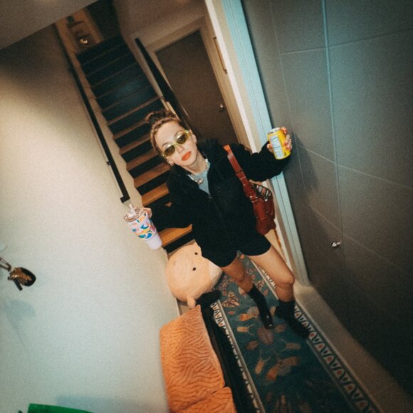 Meet your Posher, Sophie - Picture 13 of 13